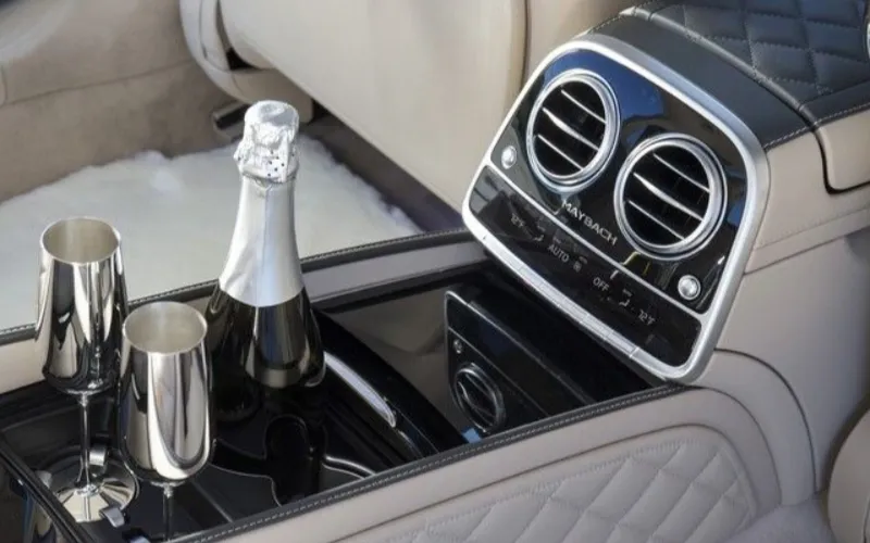 Luxury Cars Amenities